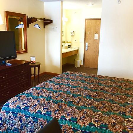 Executive Inn And Suites Waukegan Ngoại thất bức ảnh